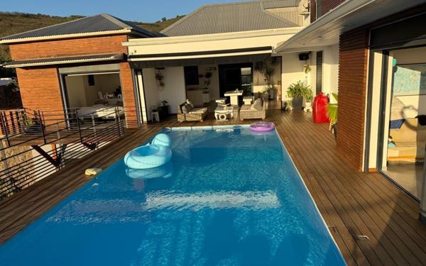 Maison à vendre    5 pièces •  Saint-Paul