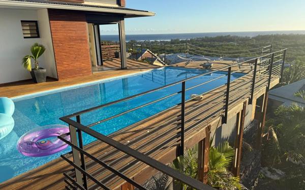 Maison à vendre    5 pièces •  Saint-Paul