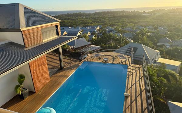 Maison à vendre    5 pièces •  Saint-Paul