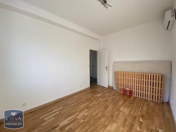 Appartement à louer 4 pièces 85m²