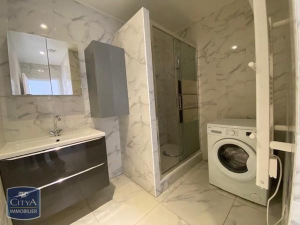 Appartement à louer 4 pièces 85m²