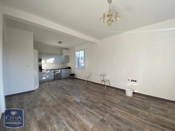 Appartement à louer 4 pièces 85m²