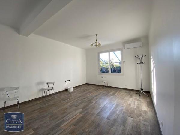 Appartement à louer 4 pièces 85m²
