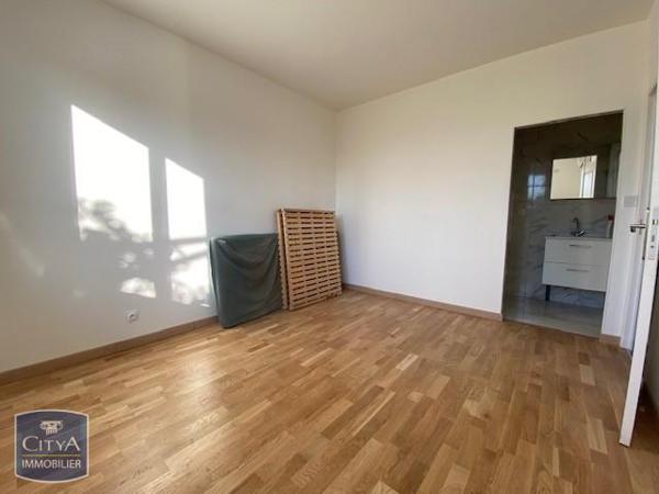 Appartement à louer 4 pièces 85m²