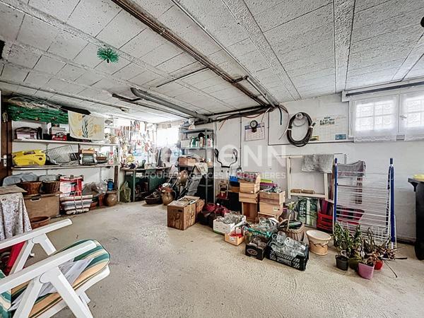 Maison à vendre à Brive dans le quartier du Prieur et à proximité de la plaine des jeux - 3 chambres - une salle de bains - une buanderie - un garage - une cave