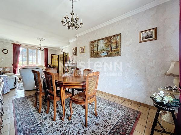 Maison à vendre à Brive dans le quartier du Prieur et à proximité de la plaine des jeux - 3 chambres - une salle de bains - une buanderie - un garage - une cave