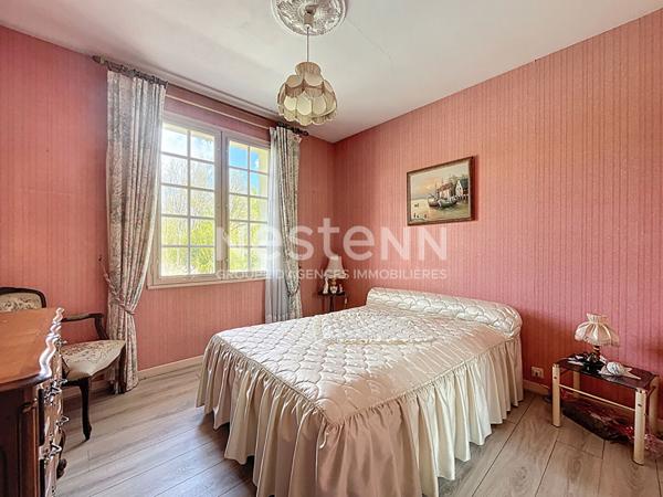 Maison à vendre à Brive dans le quartier du Prieur et à proximité de la plaine des jeux - 3 chambres - une salle de bains - une buanderie - un garage - une cave