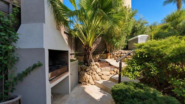 Maison rénovée avec jacuzzi