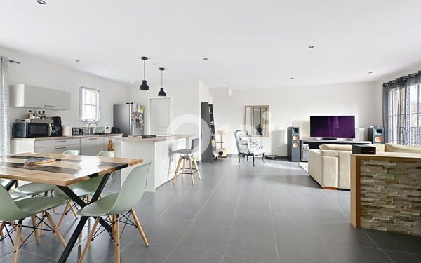 Maison à vendre    4 pièces • 90,87 m2 Ressons-sur-Matz