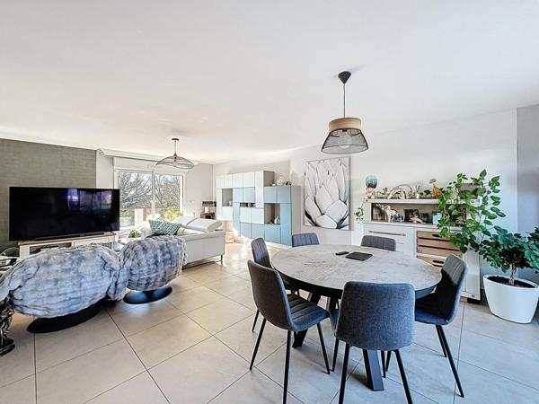 PAVILLON, 3 CHAMBRES,  PROCHE DE LA GARE DE SABLE SUR SARTHE