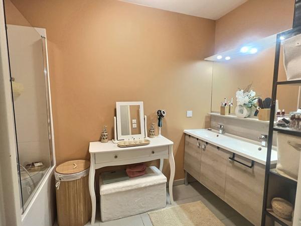 MARSEILLE- Saint Jérôme-13013- T3/4- 77m2- Rez-de-jardin- Box double