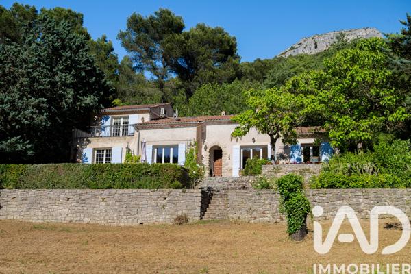 Maison à vendre 6 pièces 200 m² Fontaine-de-Vaucluse