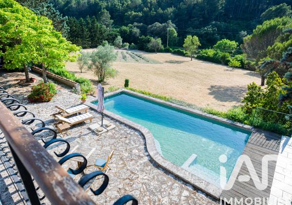 Maison à vendre 6 pièces 200 m² Fontaine-de-Vaucluse
