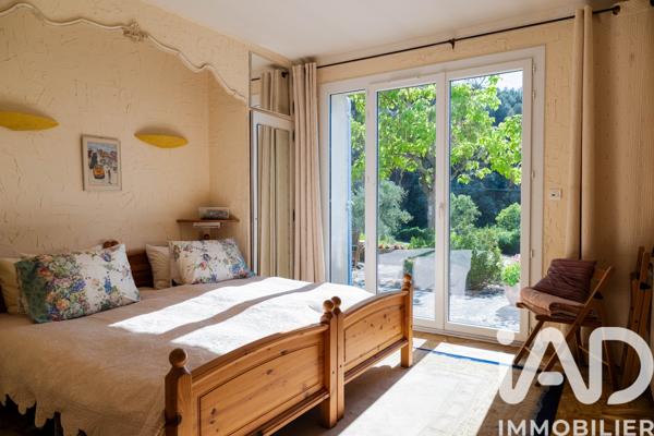 Maison à vendre 6 pièces 200 m² Fontaine-de-Vaucluse