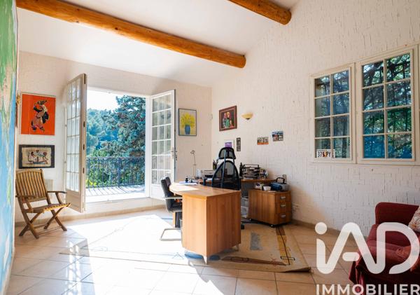 Maison à vendre 6 pièces 200 m² Fontaine-de-Vaucluse