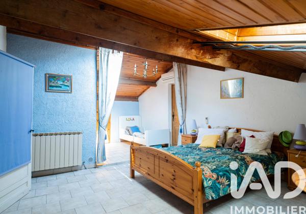 Maison à vendre 6 pièces 200 m² Fontaine-de-Vaucluse