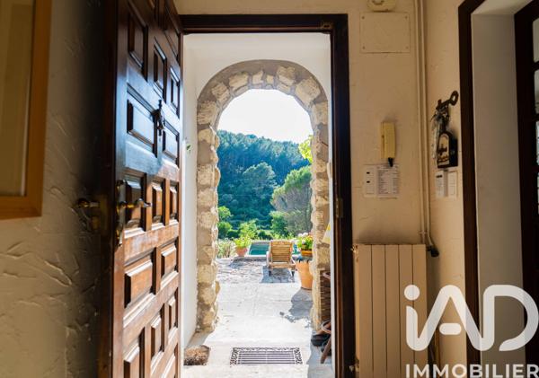 Maison à vendre 6 pièces 200 m² Fontaine-de-Vaucluse