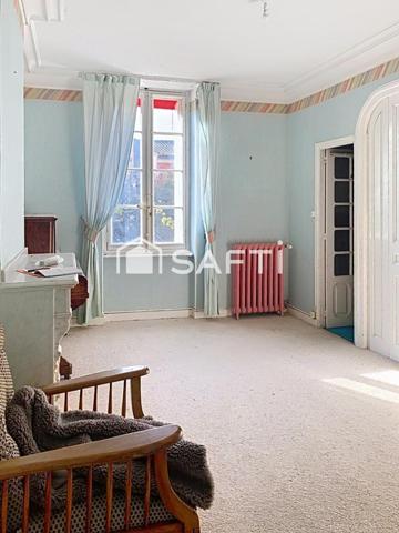 MAISON BOURGEOISE ENDORMIE DANS QUARTIER DU PALAIS