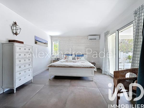 Maison à vendre 10 pièces 270 m² Carqueiranne