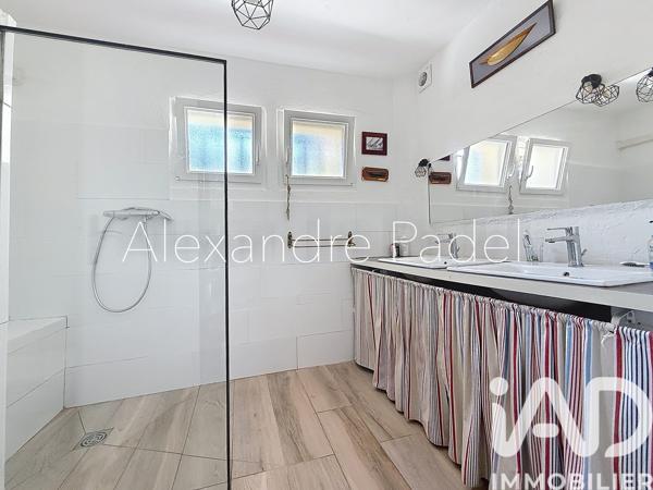 Maison à vendre 10 pièces 270 m² Carqueiranne
