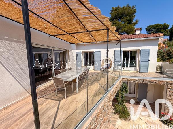 Maison à vendre 10 pièces 270 m² Carqueiranne