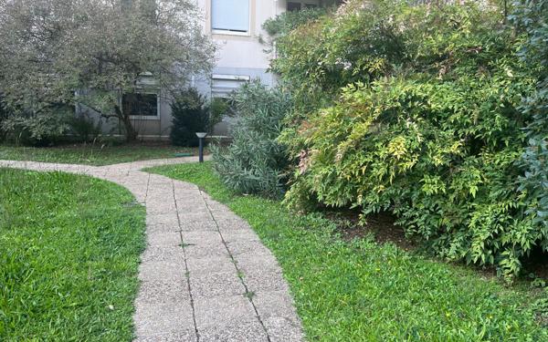 Appartement à vendre    3 pièces • 95,94 m2 Lyon 6