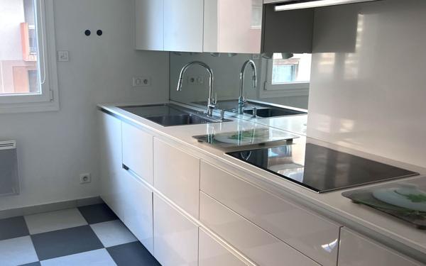 Appartement à vendre    3 pièces • 95,94 m2 Lyon 6