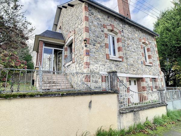 Achat maison près de MERDRIGNAC - 6 pièce(s) - 125 m² - 131 000 €