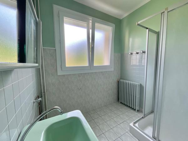 Maison spacieuse à La Roche-sur-Yon – Idéale famille nombreuse ou investissement locatif