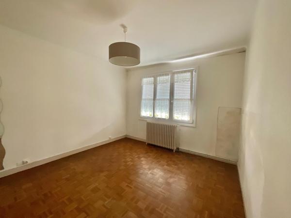 Maison spacieuse à La Roche-sur-Yon – Idéale famille nombreuse ou investissement locatif