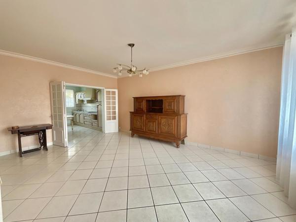 Maison spacieuse à La Roche-sur-Yon – Idéale famille nombreuse ou investissement locatif