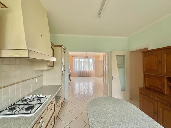 Maison spacieuse à La Roche-sur-Yon – Idéale famille nombreuse ou investissement locatif