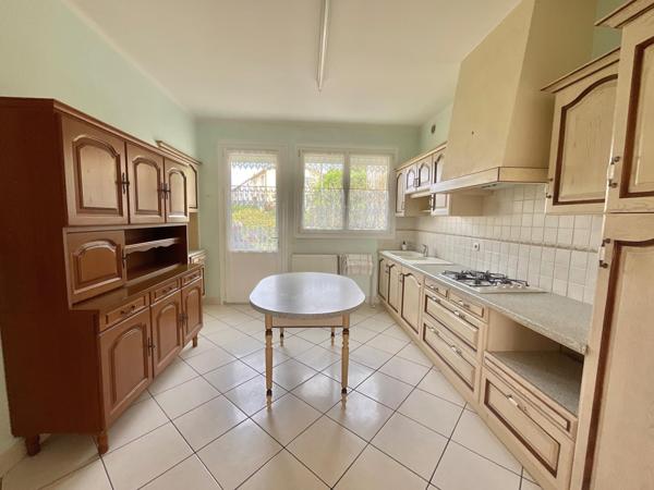 Maison spacieuse à La Roche-sur-Yon – Idéale famille nombreuse ou investissement locatif