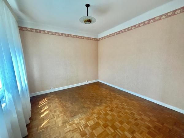 Maison spacieuse à La Roche-sur-Yon – Idéale famille nombreuse ou investissement locatif