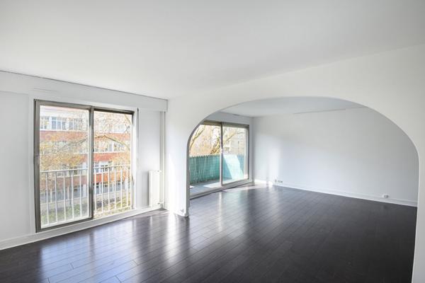 PARIS 18ÈME - MÉTRO MARX DORMOY - MARCHE DE L'OLIVE 690 000 € ** - Référence 6690-VC