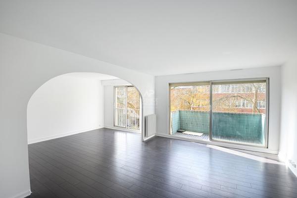 PARIS 18ÈME - MÉTRO MARX DORMOY - MARCHE DE L'OLIVE 690 000 € ** - Référence 6690-VC