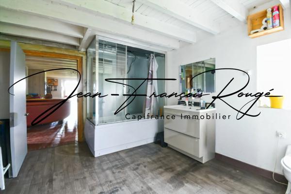 Saint-André de Bohon, ensemble immobilier composé de deux maisons sur 1,3 hectare de terrain !!!