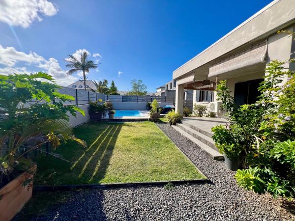 À vendre – Maison F5 de 135 m² sur 692 m² de terrain – Piscine – Saint-André (974)