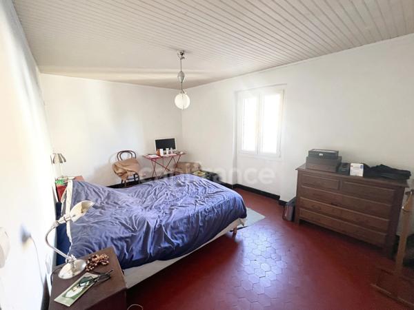 À Vendre Maison de Village plaine de charme 7 pièces 3 chambres à VILLENEUVE (04180)