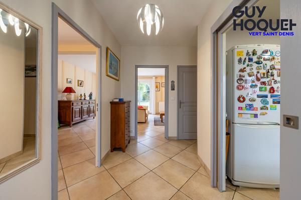 Maison Vert Saint Denis 6 pièces 130.7 m2 avec chambre au REZ-DE-CHAUSSEE