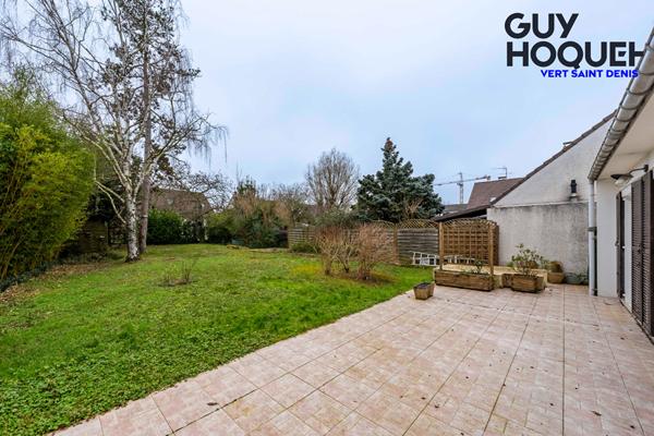 Maison Vert Saint Denis 6 pièces 130.7 m2 avec chambre au REZ-DE-CHAUSSEE