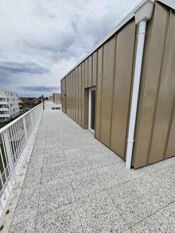 Appartement 4 pièces avec terrasse et parking à louer à CARRIERES SOUS POISSY (78)