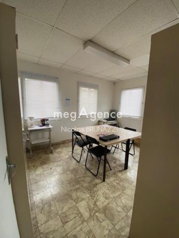 Local Commercial à VIMOUTIERS, 61120 - 8 pièces 2000m²