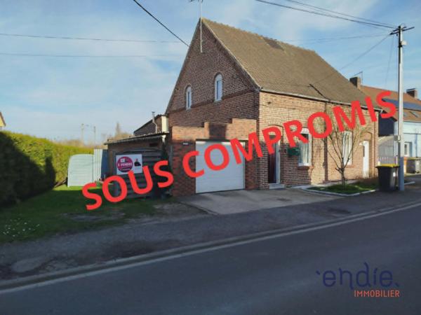 Maison semi mitoyenne en village 6 Pieces en campagne d' Isbergues