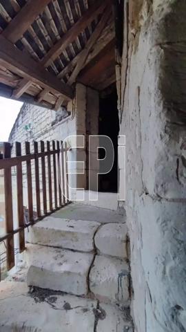 Maison de 110 m² à Chalais, avec de nombreuses dépendances