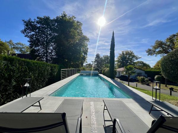 Marcoussis (91460) Propriété d'exception de 342m2 au sol -2 maisons sur la butte de Marcoussis- Piscine- Terrain de 3279m2