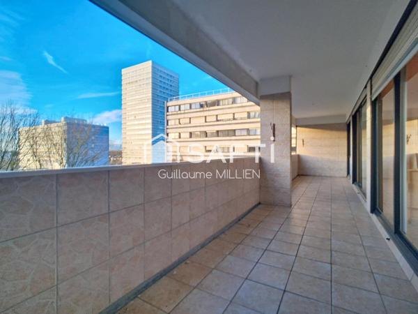 T4 avec balcon résidence Hôtel de ville