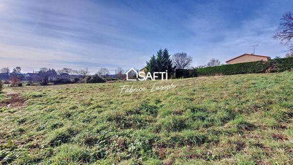 Terrain constructible 2207 m²