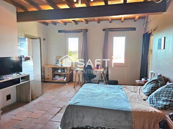 Maisons de caractère de 1700 avec cachet et pigeonnier