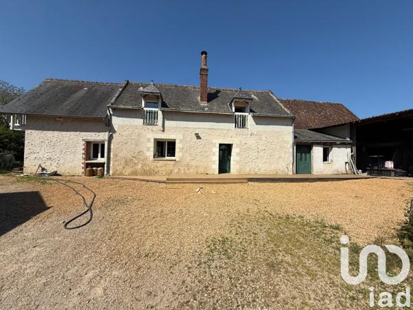 Maison 15 pièces de 445 m² à Rochecorbon (37210)